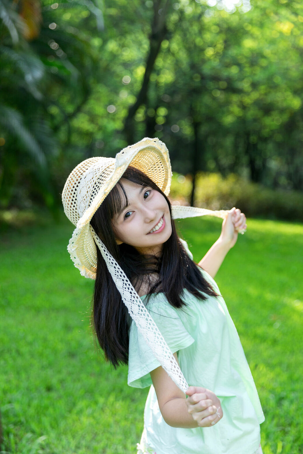 YiTuYu艺图语 Vol.9794 Xiao Xin Da Ke Shui ZZ (17P)
