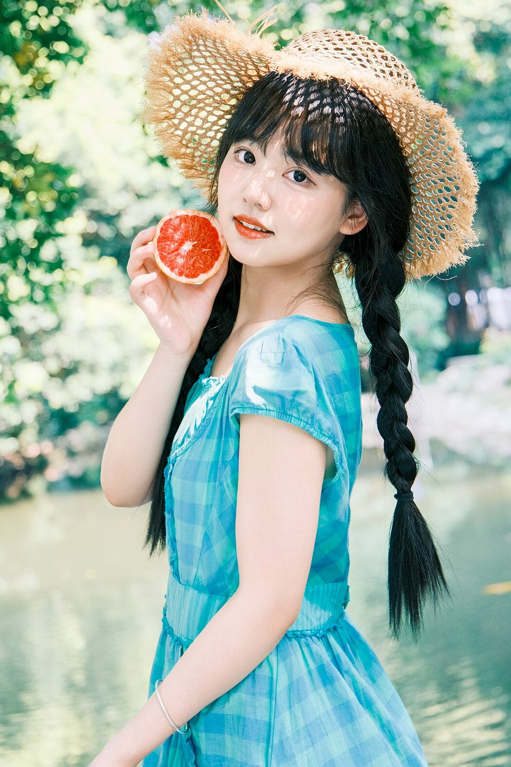 YiTuYu艺图语 Vol.9800 Xiao Li Hua Er (22P) Cover Photo