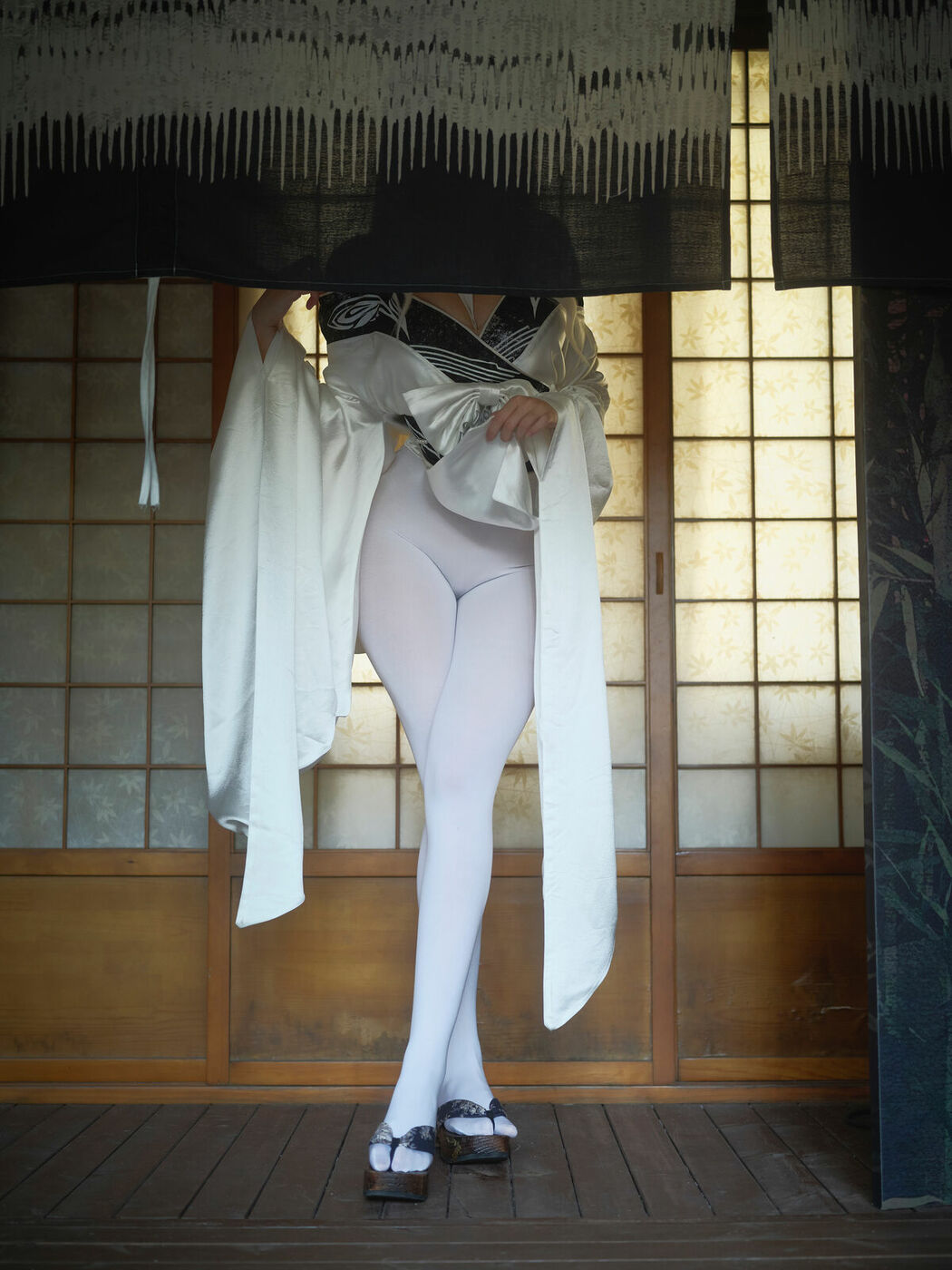 Coser@湖里狸 – 白凤 (31P)