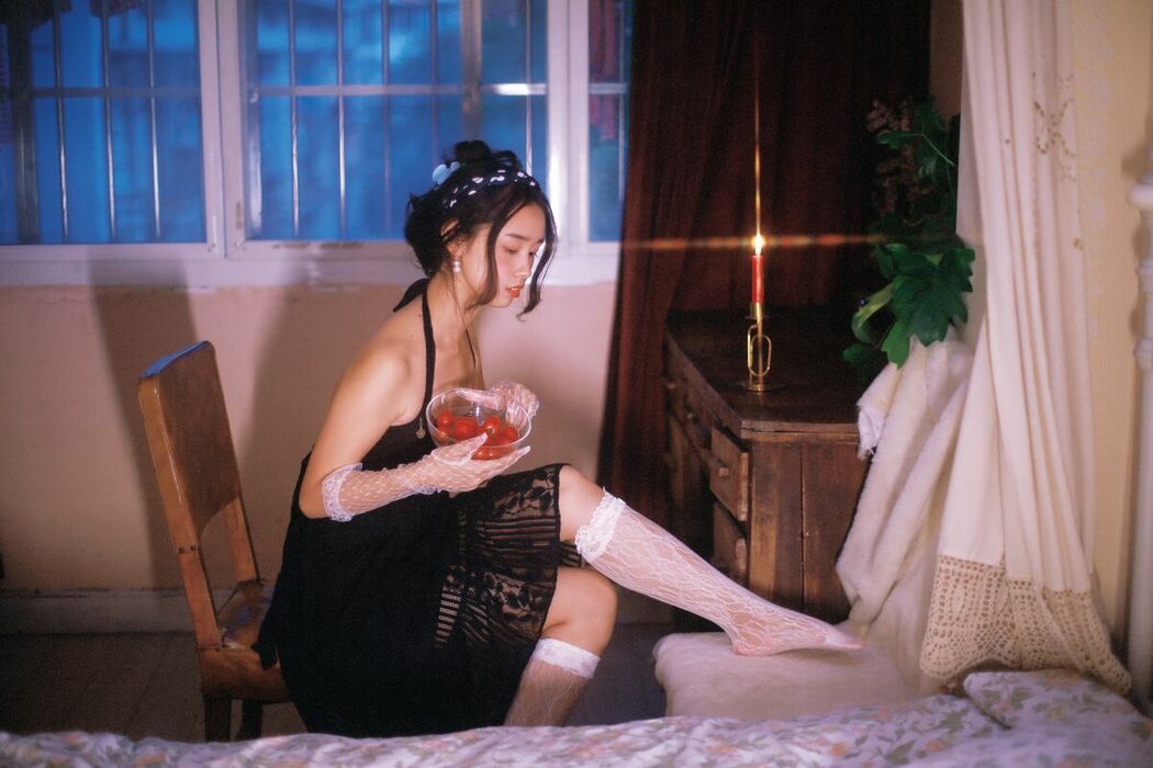 YiTuYu艺图语 Vol.9806 Yue (18P)