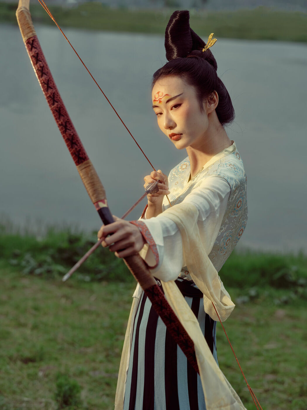 YiTuYu艺图语 Vol.9809 Leng Ku Wang Ye (47P)