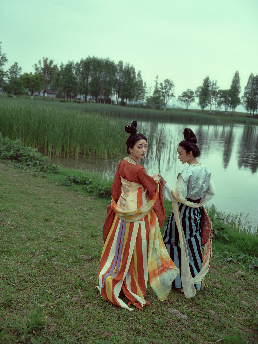 YiTuYu艺图语 Vol.9809 Leng Ku Wang Ye (47P)