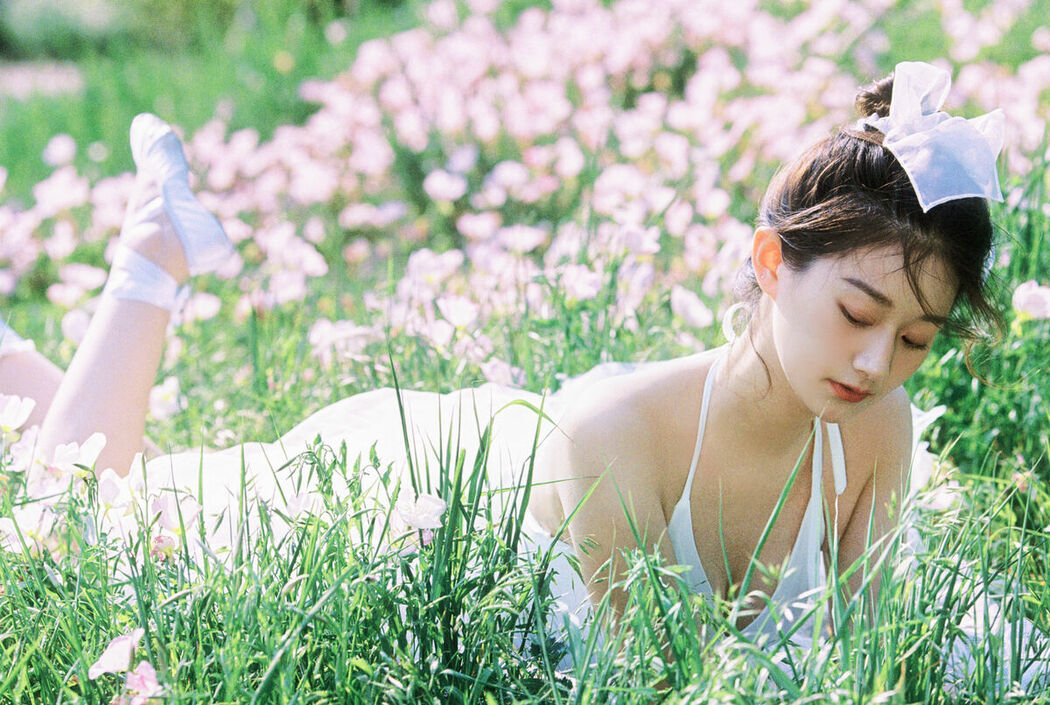 YiTuYu艺图语 Vol.9816 Shi Hue Xian Zi Ya (17P)