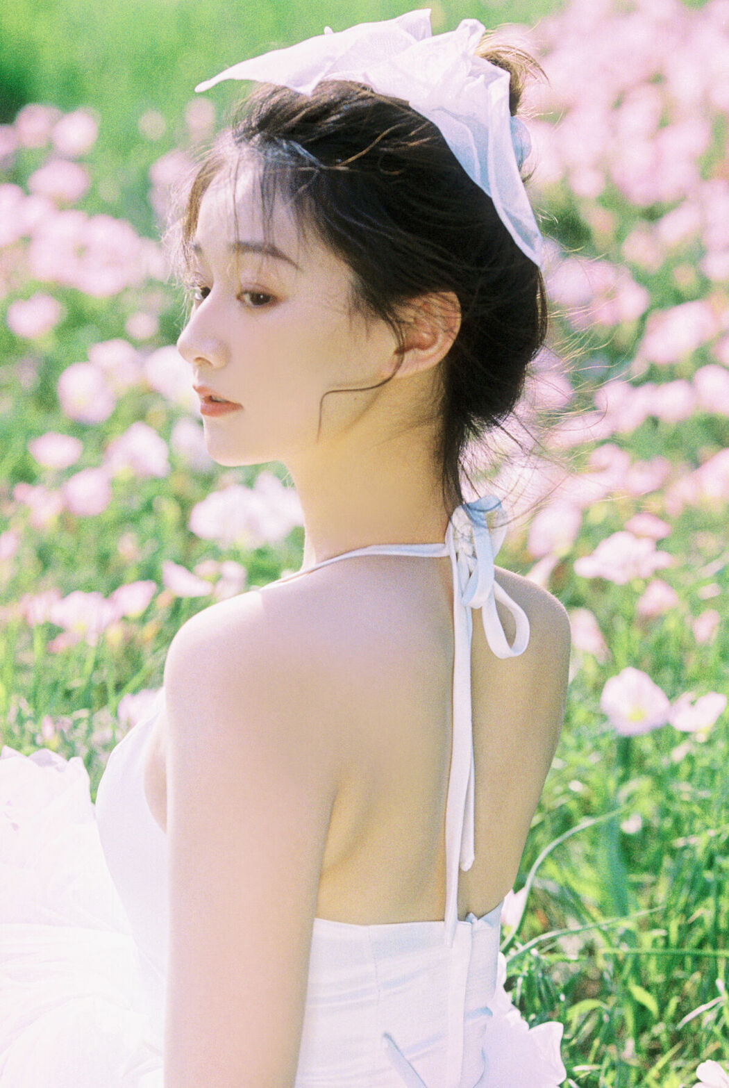 YiTuYu艺图语 Vol.9816 Shi Hue Xian Zi Ya (17P)