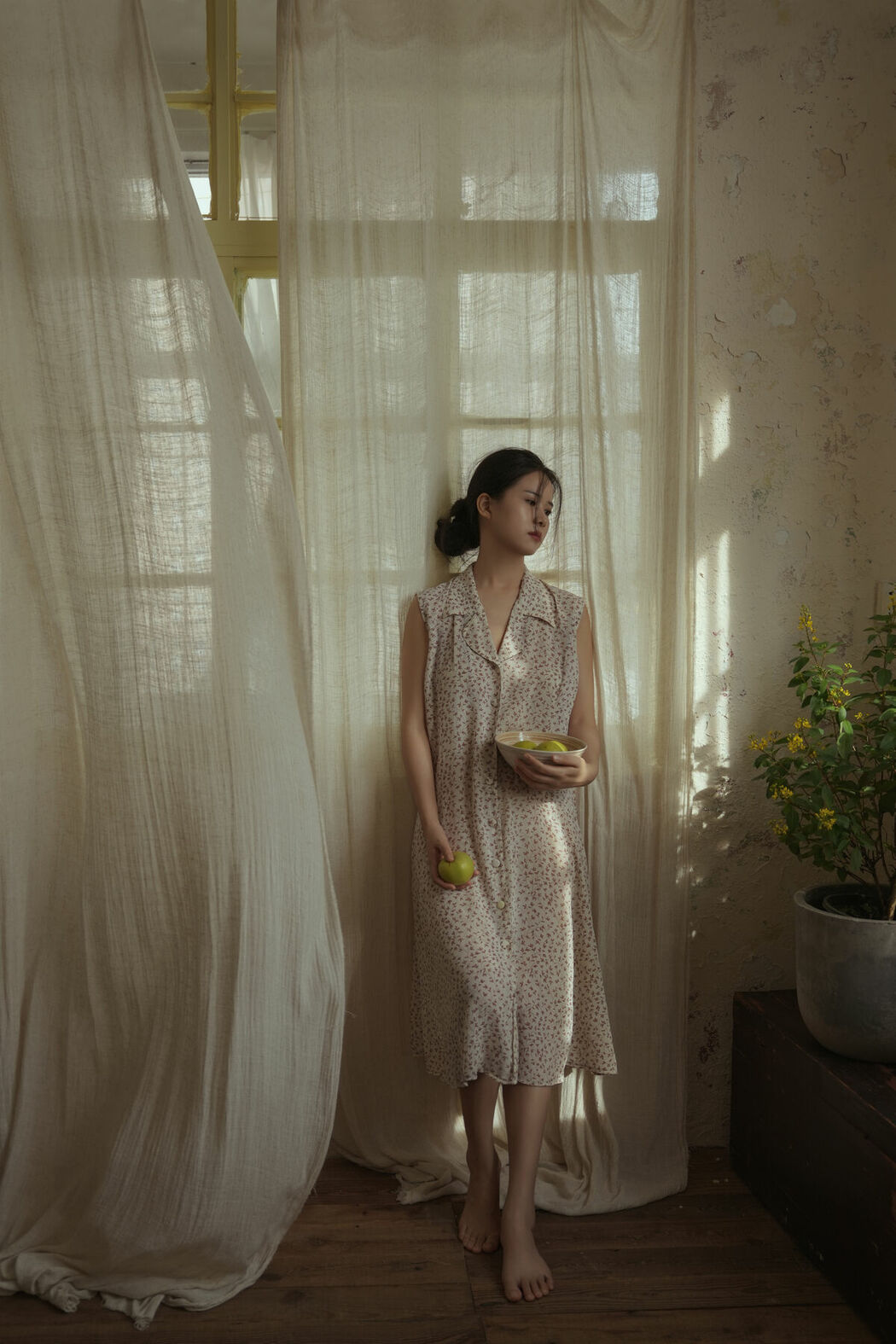 YiTuYu艺图语 Vol.9818 Jiu Qian De Yi Er (22P)