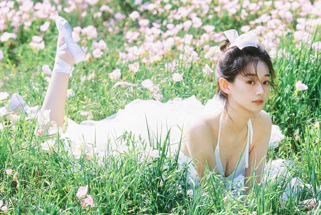 YiTuYu艺图语 Vol.9816 Shi Hue Xian Zi Ya (17P)