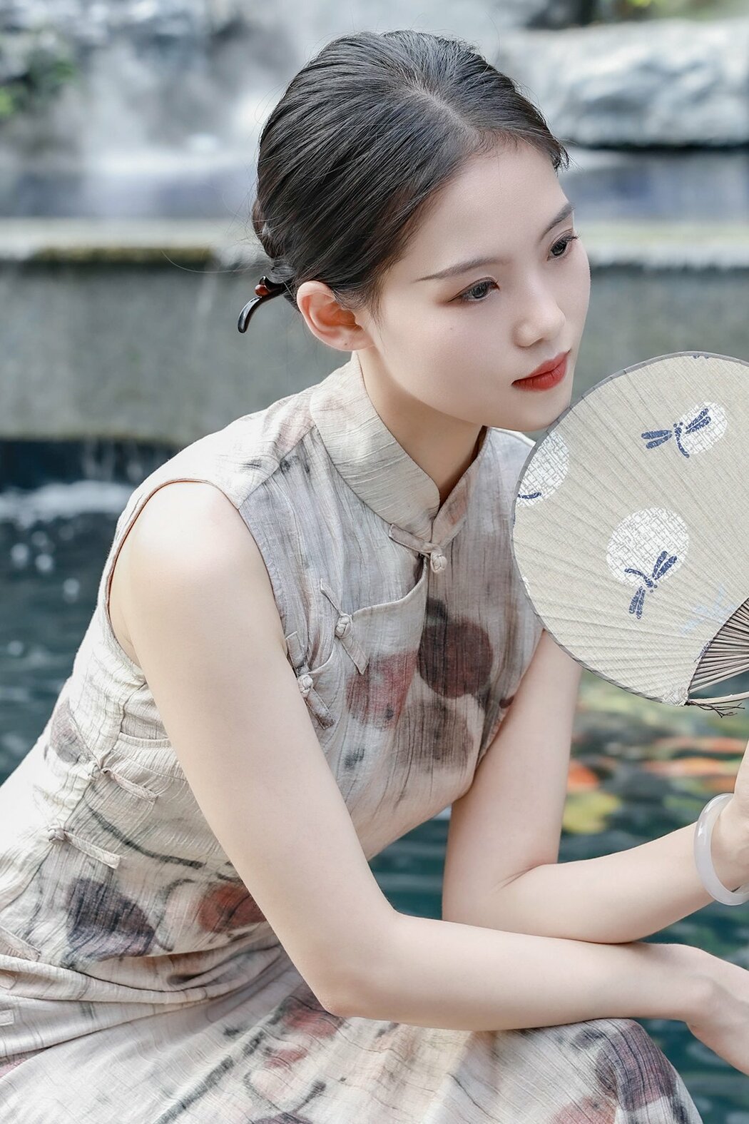 YiTuYu艺图语 Vol.9819 Chen Shi Er Ing (32P) Cover Photo