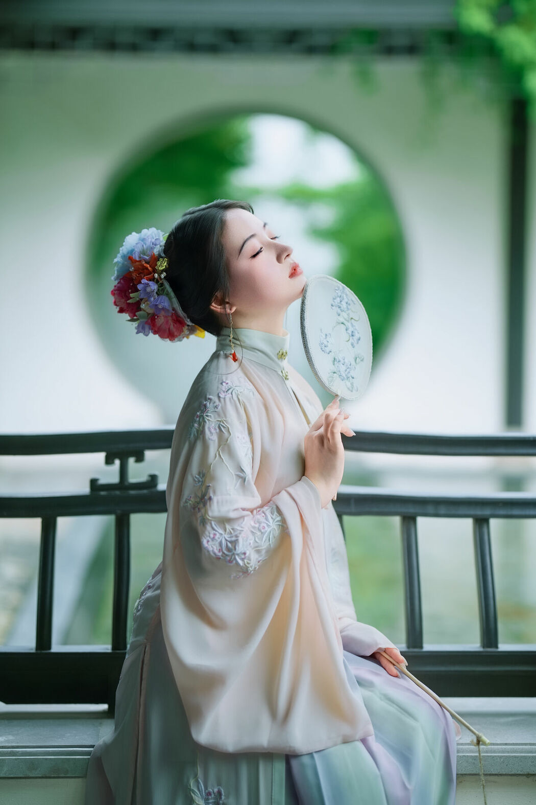 YiTuYu艺图语 Vol.9821 Mi Mi (28P)