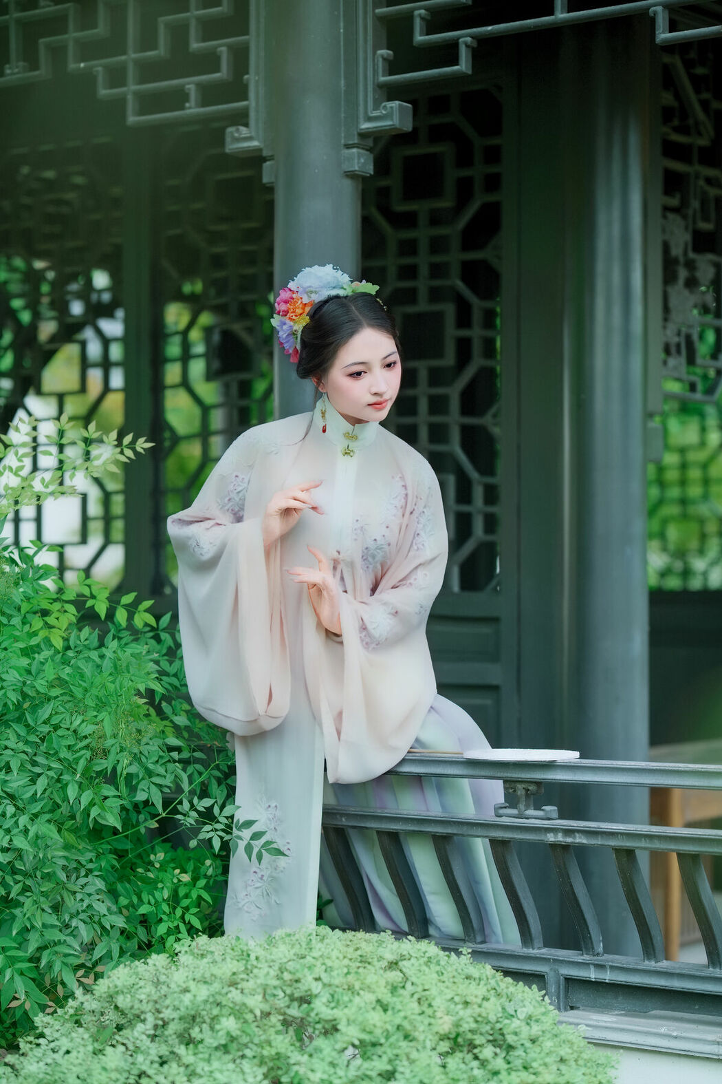 YiTuYu艺图语 Vol.9821 Mi Mi (28P)
