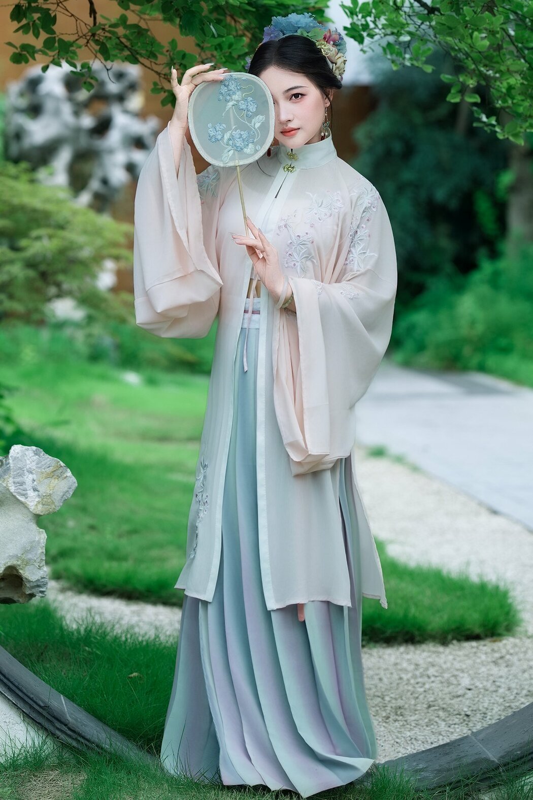 YiTuYu艺图语 Vol.9821 Mi Mi (28P) Cover Photo