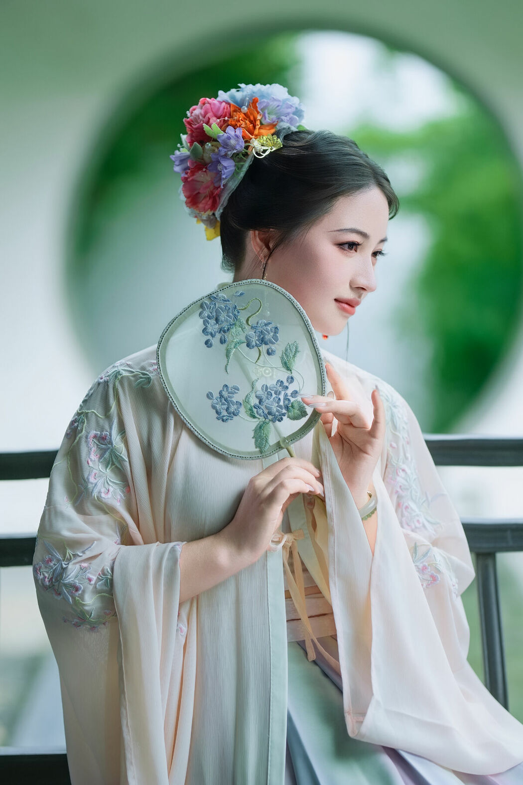 YiTuYu艺图语 Vol.9821 Mi Mi (28P)