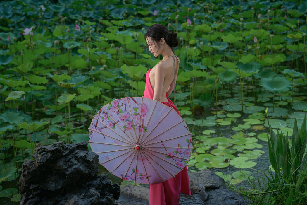 YiTuYu艺图语 Vol.9820 Jin Jin A (18P)