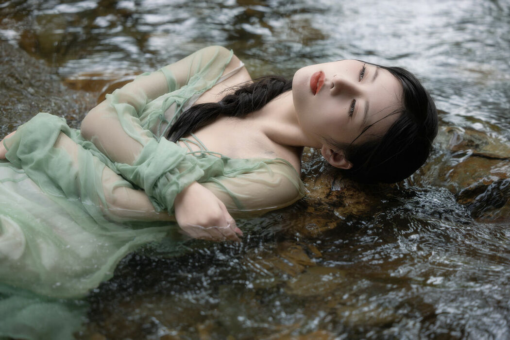 YiTuYu艺图语 Vol.9824 Yu Mi (24P)