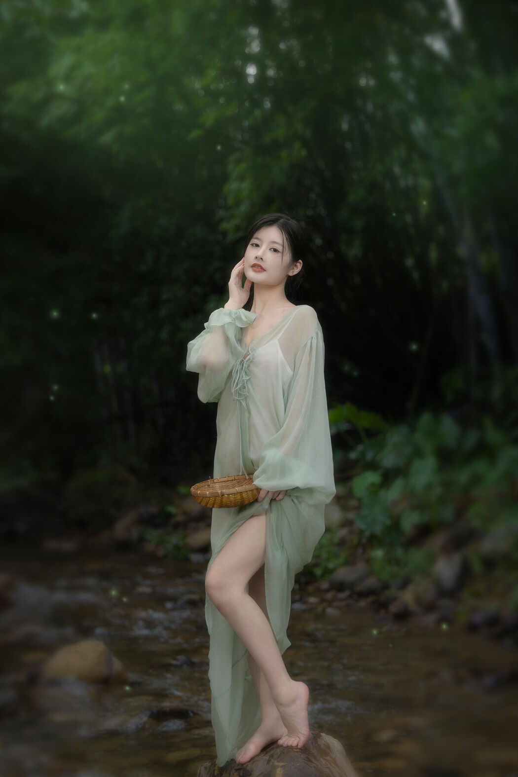 YiTuYu艺图语 Vol.9824 Yu Mi (24P)