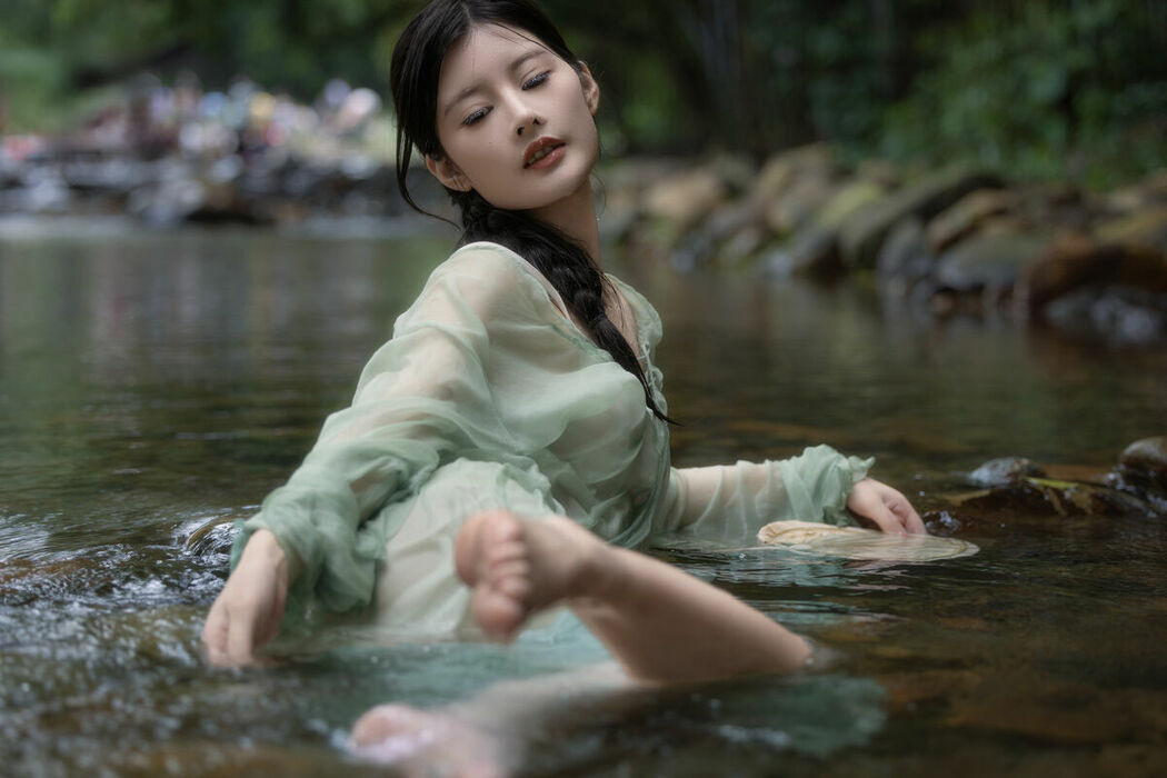 YiTuYu艺图语 Vol.9824 Yu Mi (24P)