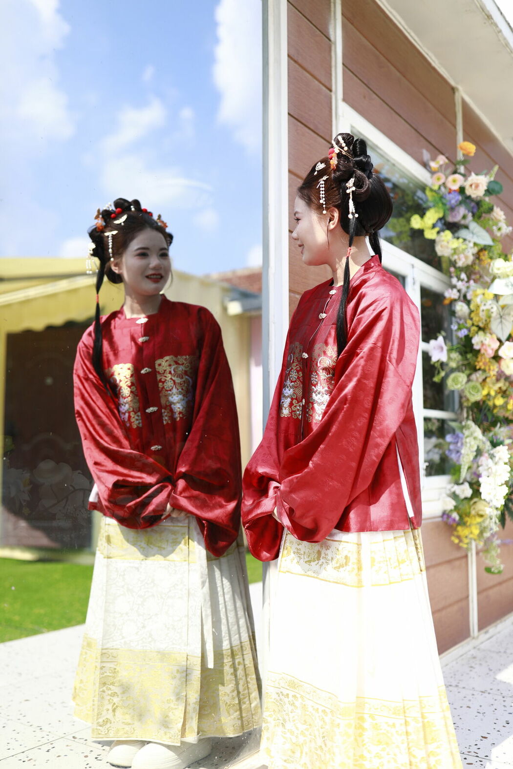 YiTuYu艺图语 Vol.9827 M (18P)