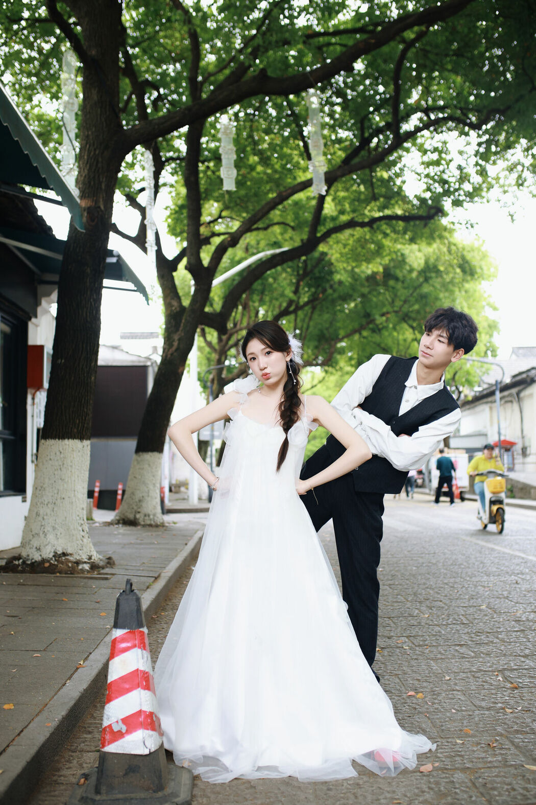 YiTuYu艺图语 Vol.9826 Yu Tou Xiao Sun (16P)