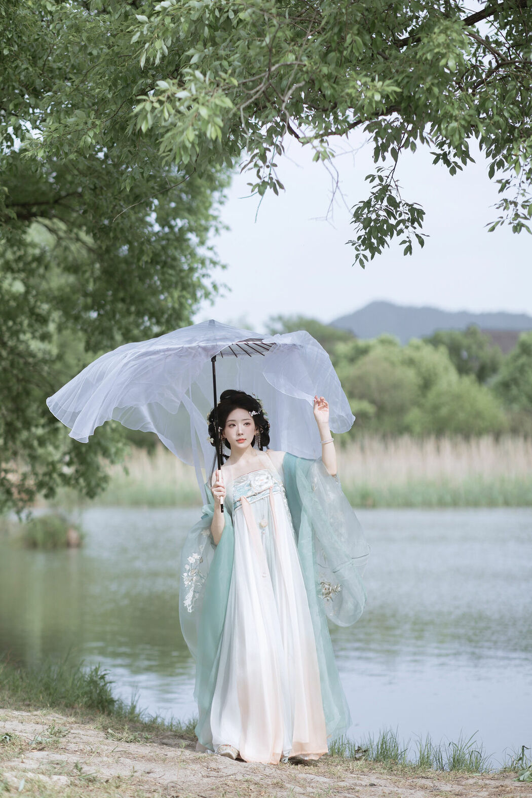 YiTuYu艺图语 Vol.9830 Shi Nan Yuan Bu Shi Zhou (62P)