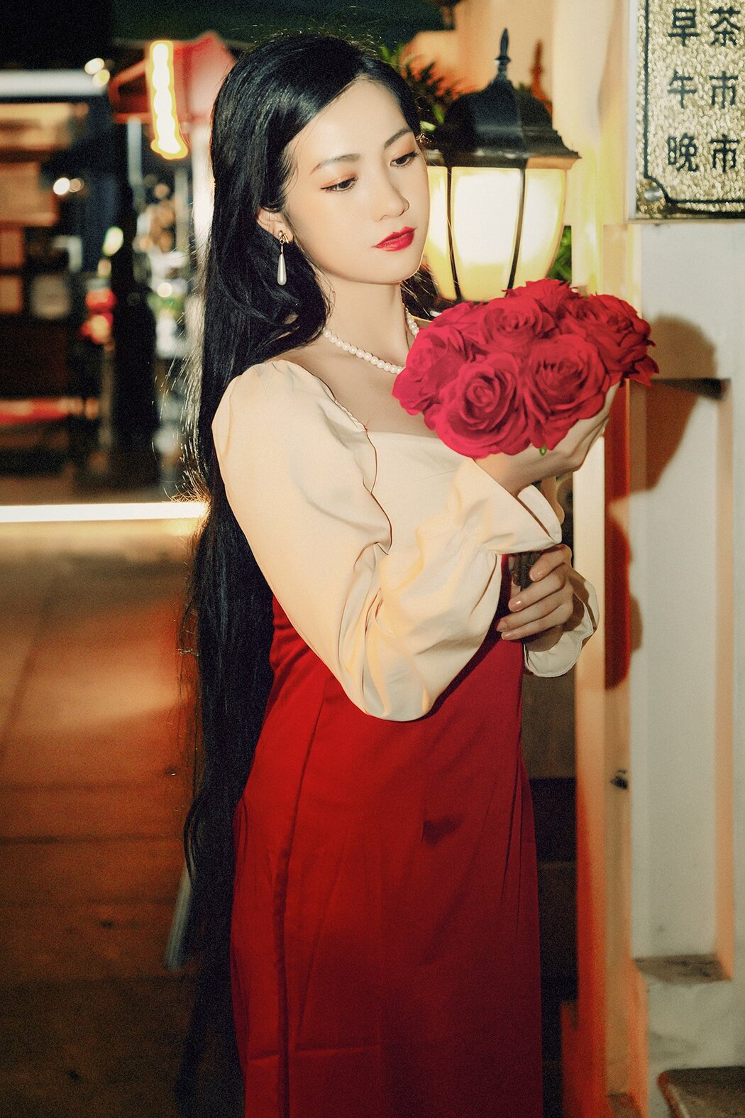 YiTuYu艺图语 Vol.9832 Li Xiao Xin (22P) Cover Photo
