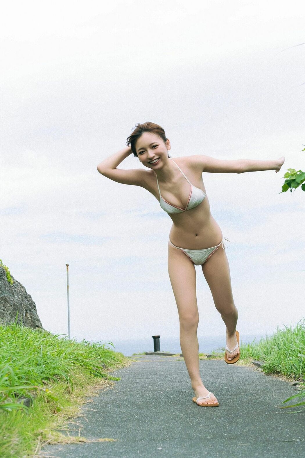JP Runa Ichinose 一ノ瀬瑠菜 – FLASHデジタル写真集 あの夏を忘れない (70P)