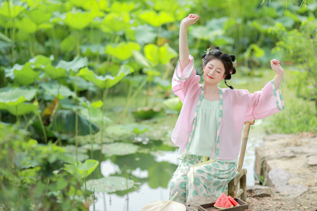 YiTuYu艺图语 Vol.9841 Xiao Mao Yu Gan (14P)
