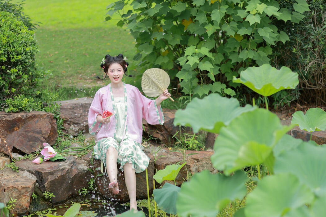 YiTuYu艺图语 Vol.9841 Xiao Mao Yu Gan (14P)
