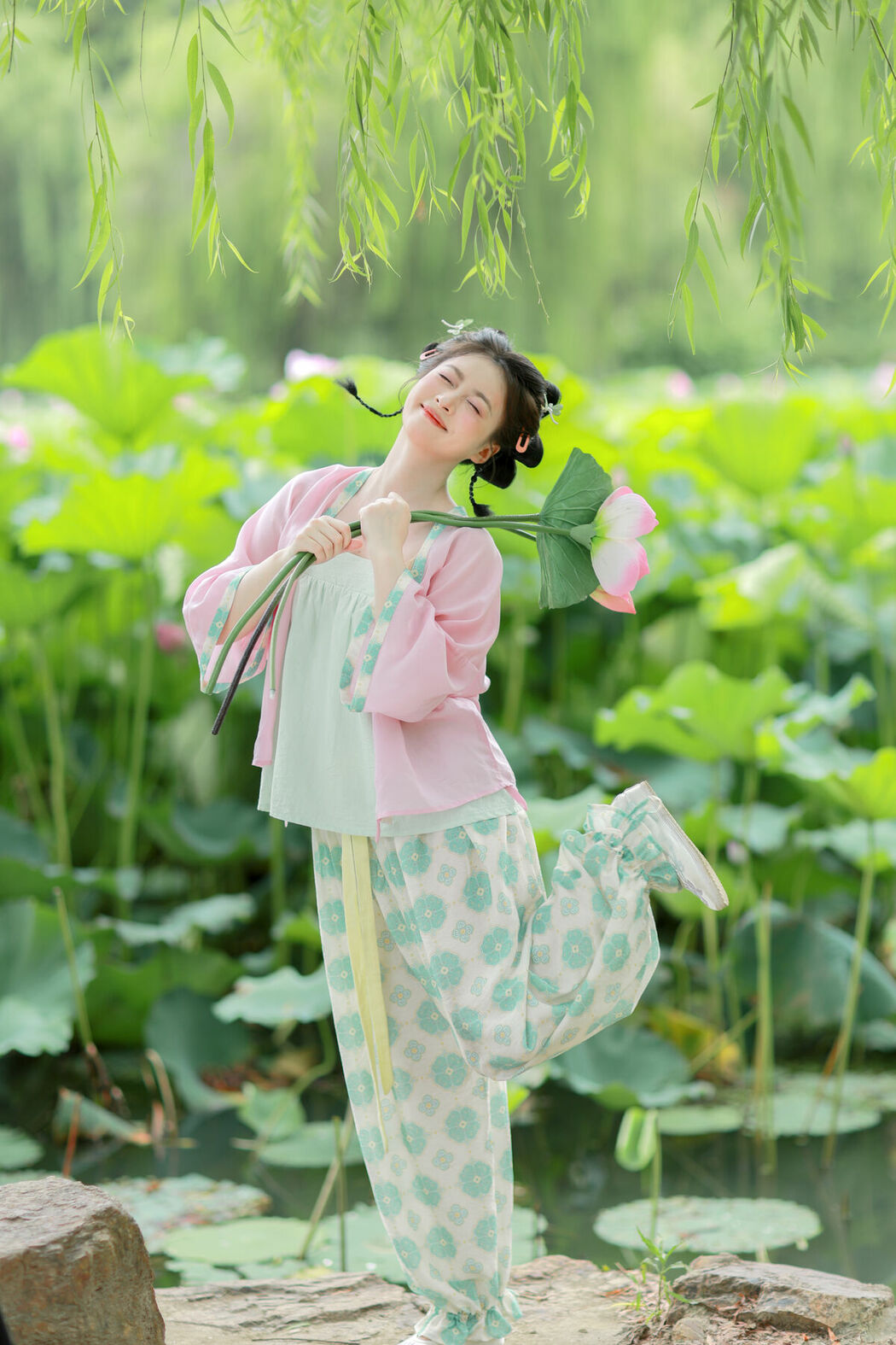 YiTuYu艺图语 Vol.9841 Xiao Mao Yu Gan (14P)