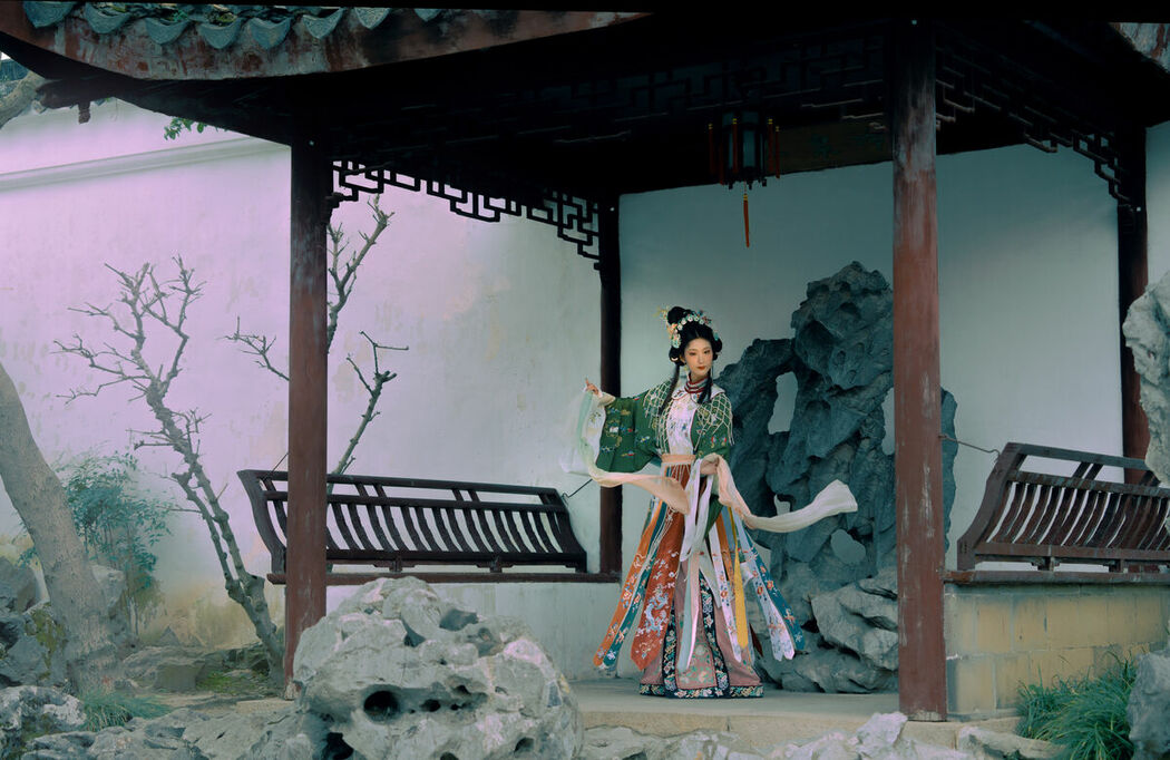 YiTuYu艺图语 Vol.9846 He Li Han (24P)