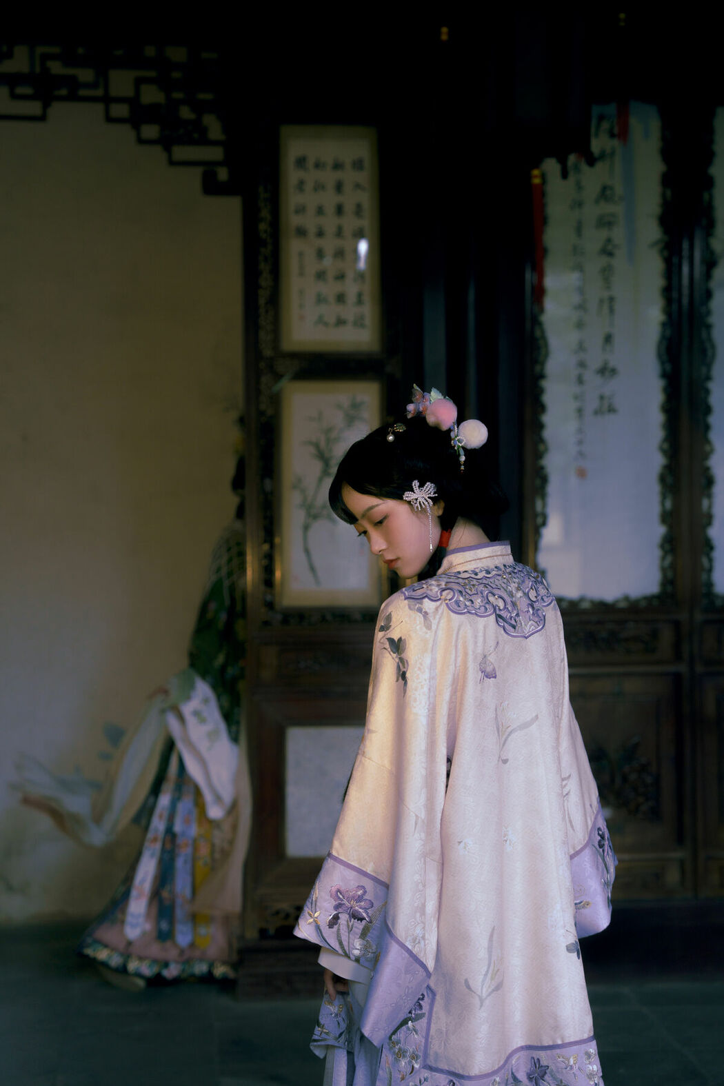 YiTuYu艺图语 Vol.9846 He Li Han (24P)