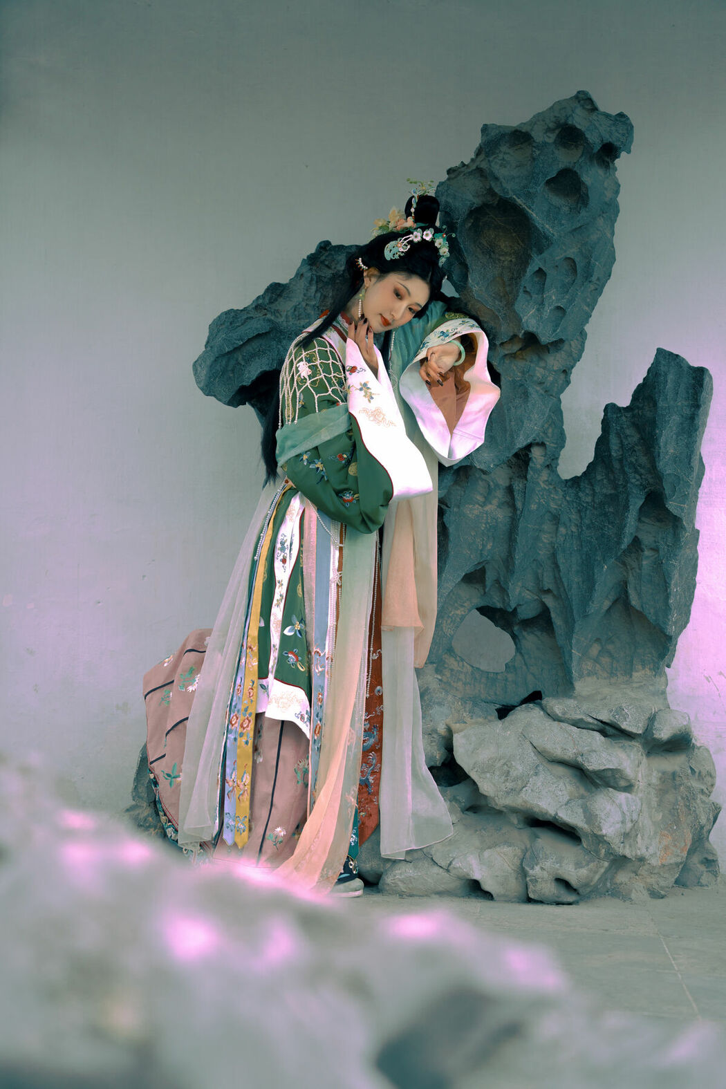YiTuYu艺图语 Vol.9846 He Li Han (24P)
