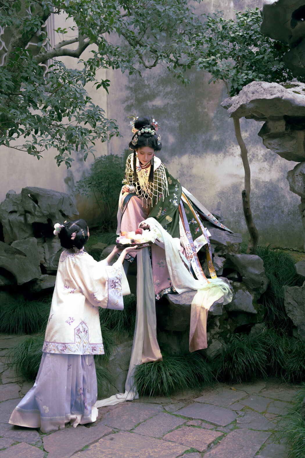 YiTuYu艺图语 Vol.9846 He Li Han (24P)