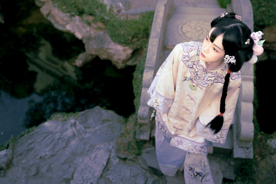 YiTuYu艺图语 Vol.9846 He Li Han (24P)
