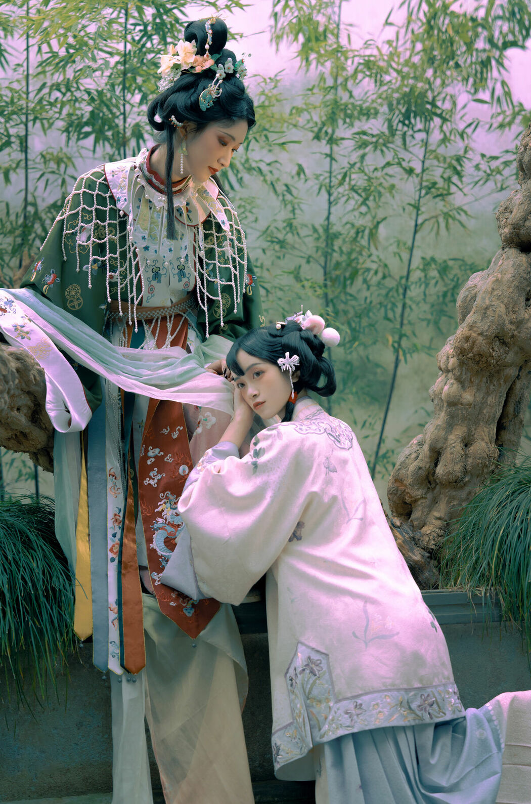 YiTuYu艺图语 Vol.9846 He Li Han (24P)