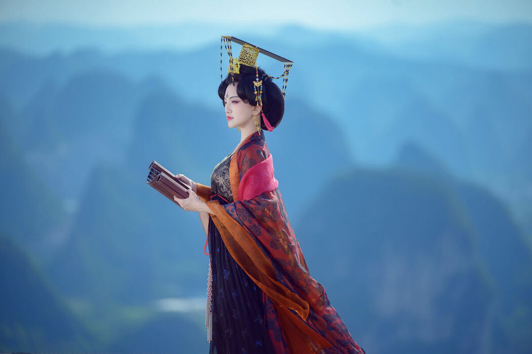 YiTuYu艺图语 Vol.9849 Long Mei Er (14P)