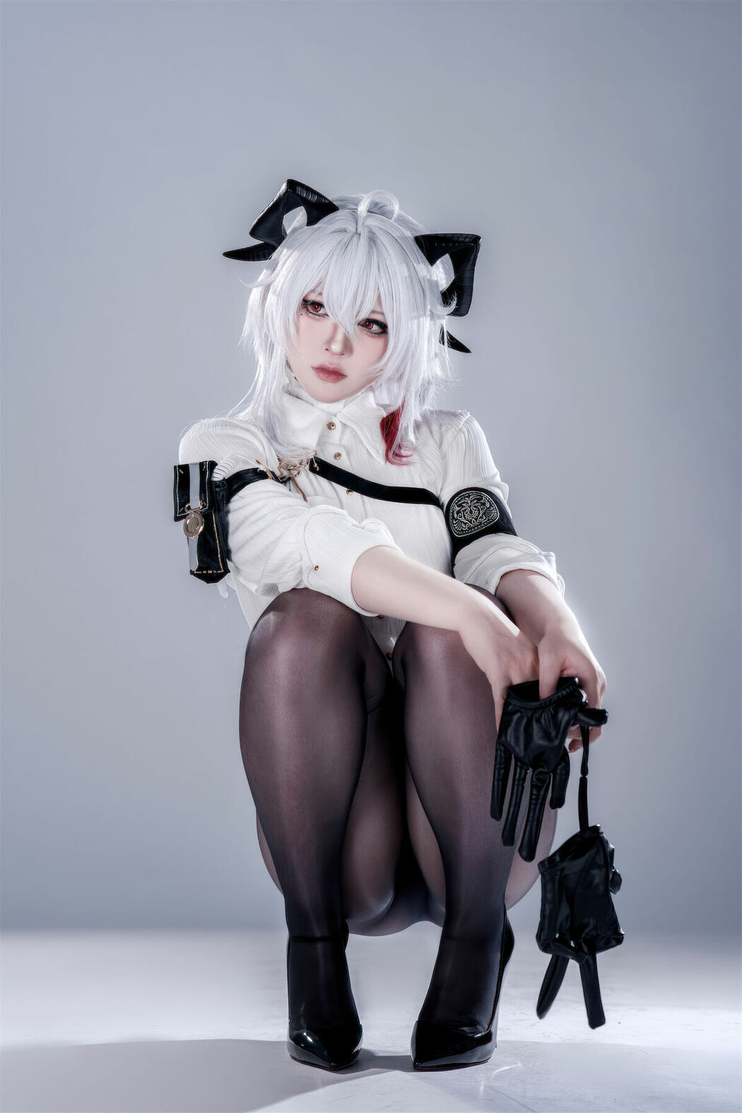 Coser@半半子 – 鸣潮 赞妮 (58P)