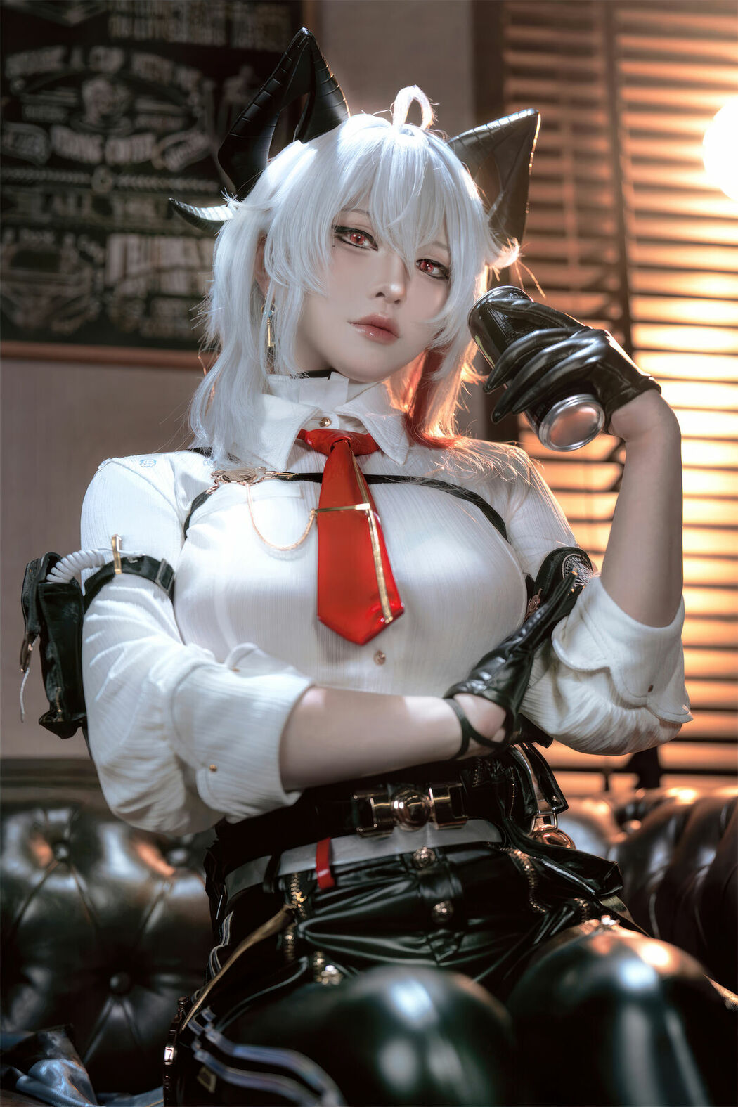 Coser@半半子 – 鸣潮 赞妮 (58P)