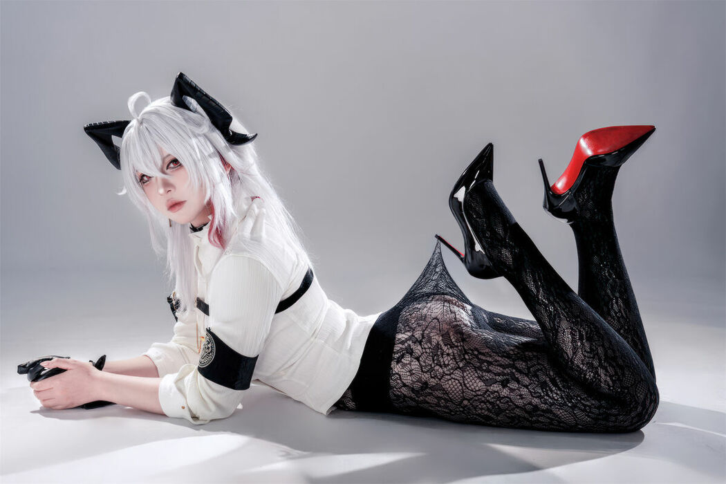 Coser@半半子 – 鸣潮 赞妮 (58P)
