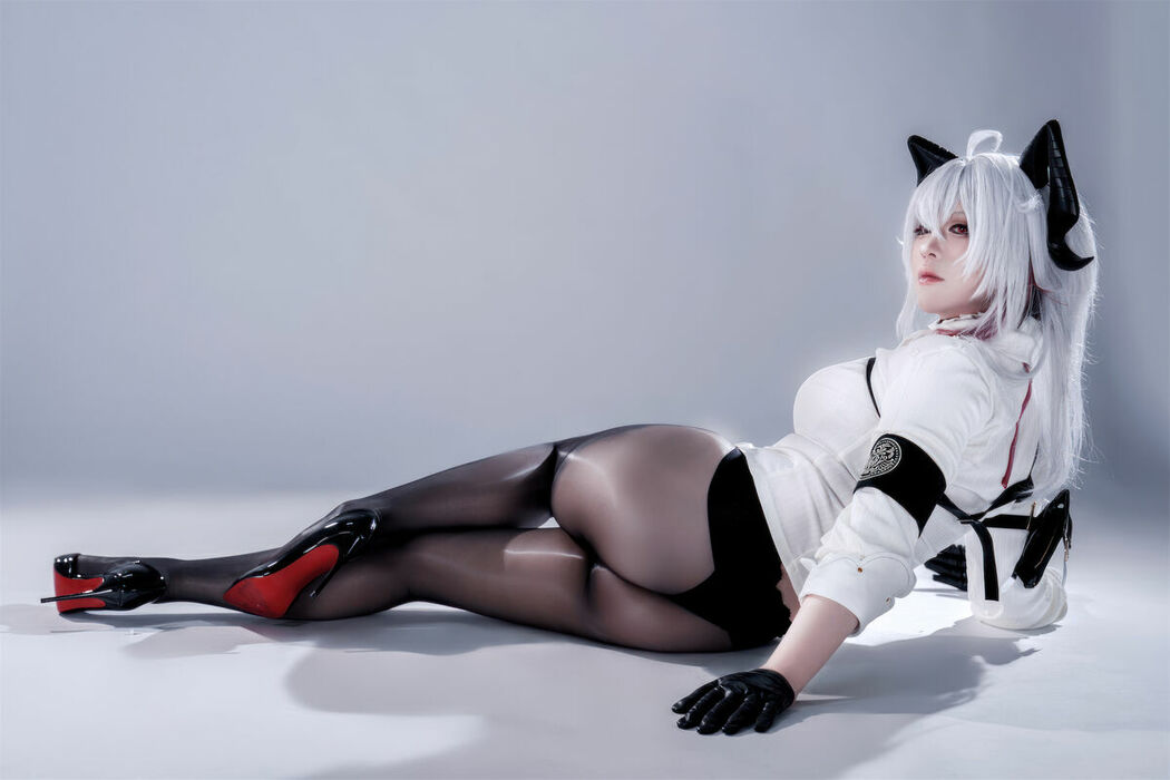 Coser@半半子 – 鸣潮 赞妮 (58P)