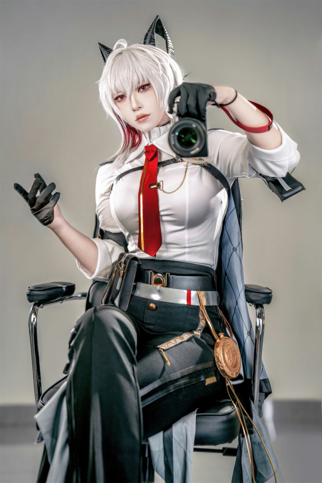 Coser@半半子 – 鸣潮 赞妮 (58P)