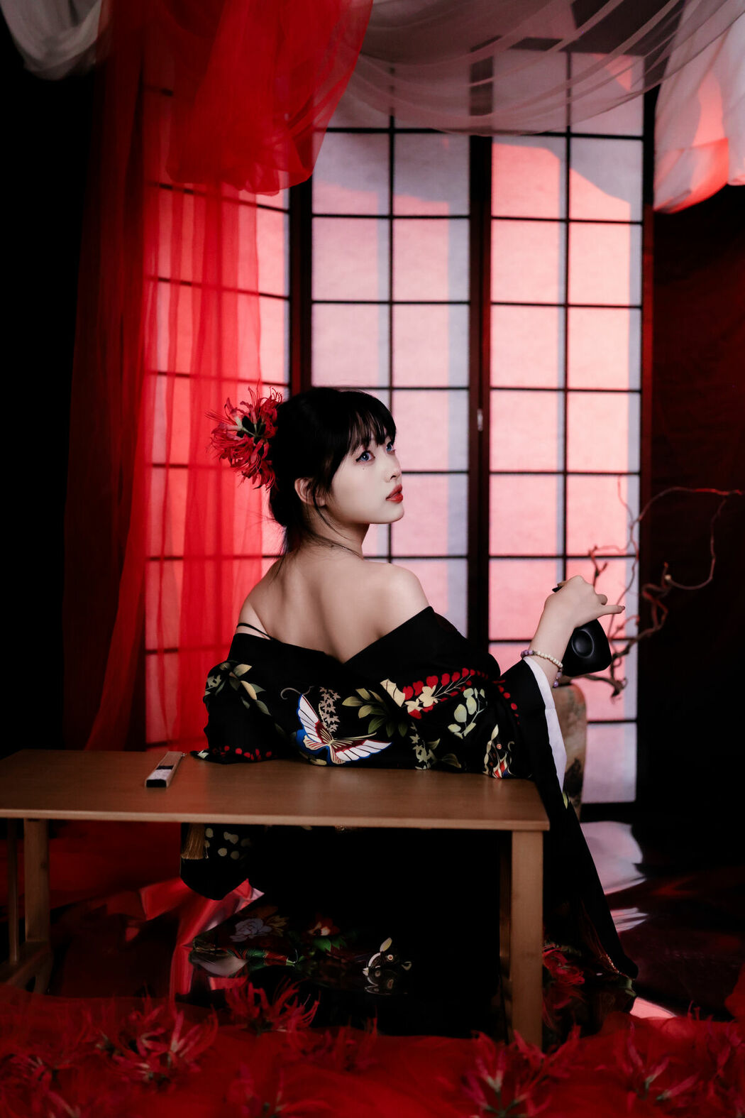YiTuYu艺图语 Vol.9855 ## (26P)