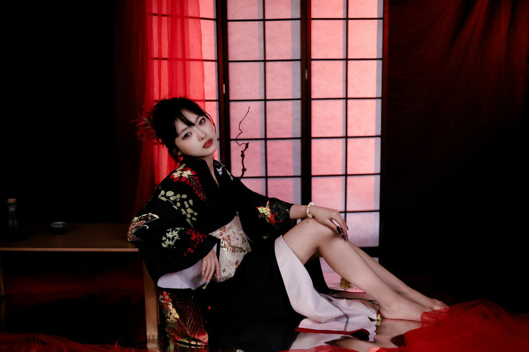 YiTuYu艺图语 Vol.9855 ## (26P)