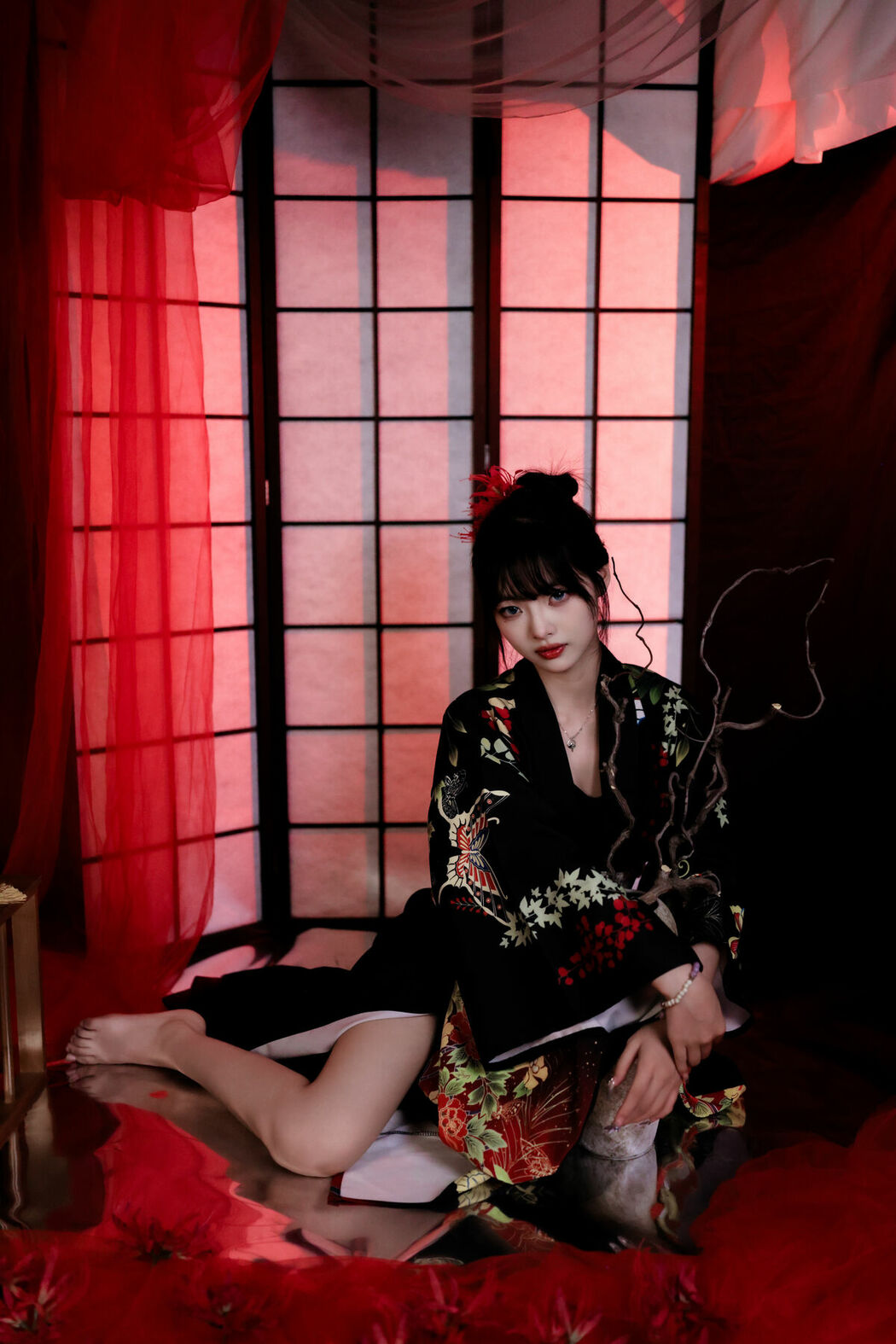 YiTuYu艺图语 Vol.9855 ## (26P)