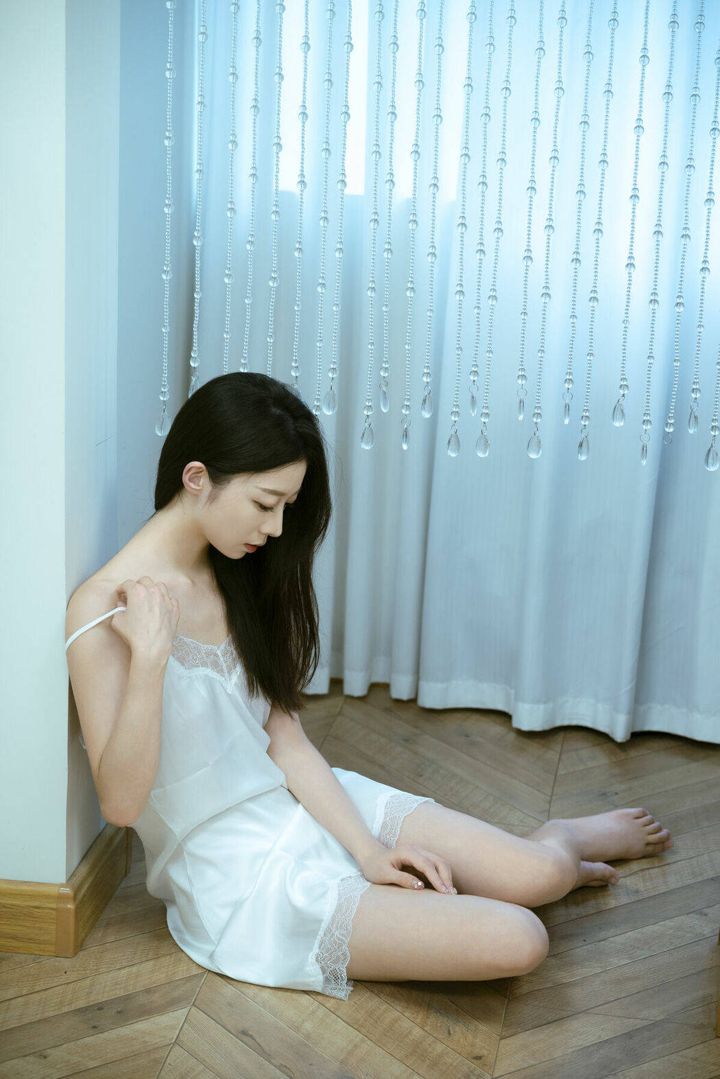YiTuYu艺图语 Vol.9861 Xiao Kun (32P)
