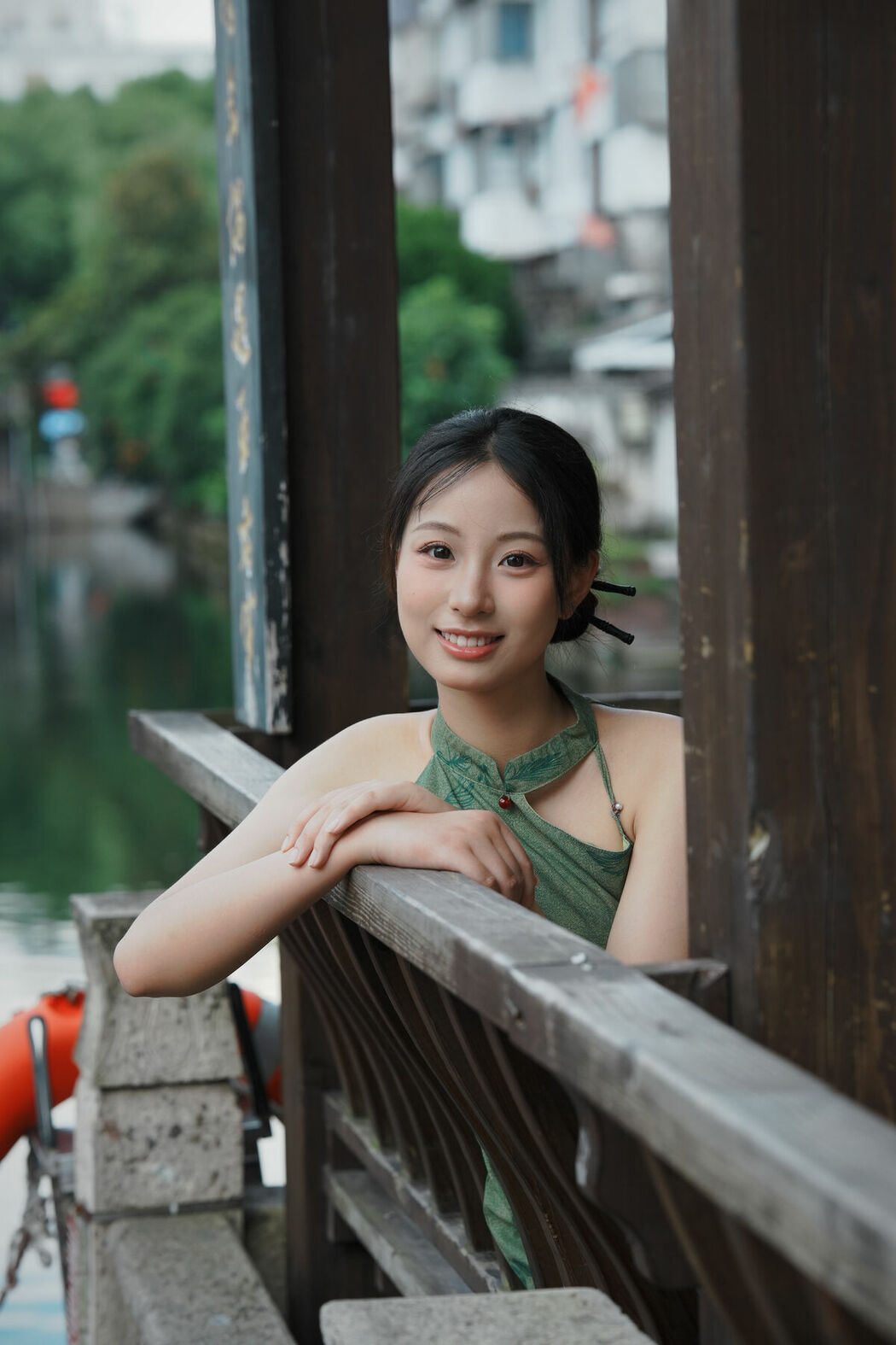 YiTuYu艺图语 Vol.9859 Xiao U (18P)