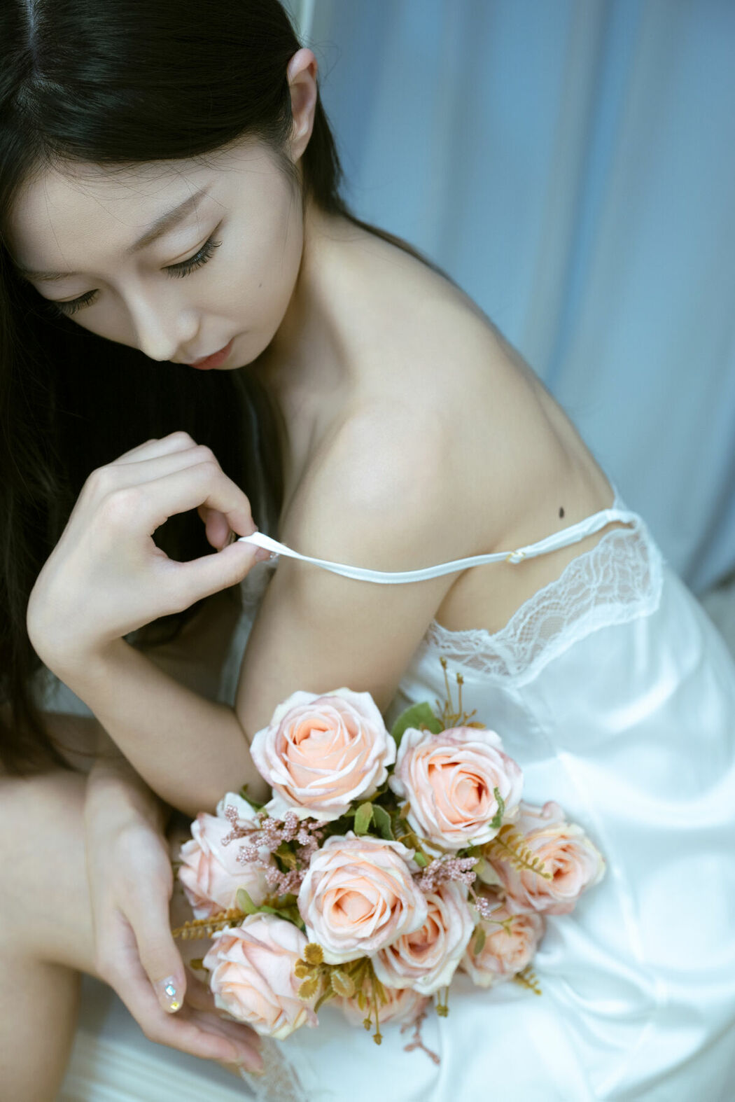 YiTuYu艺图语 Vol.9861 Xiao Kun (32P)