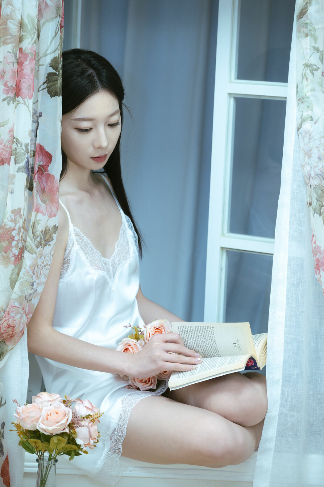 YiTuYu艺图语 Vol.9861 Xiao Kun (32P)