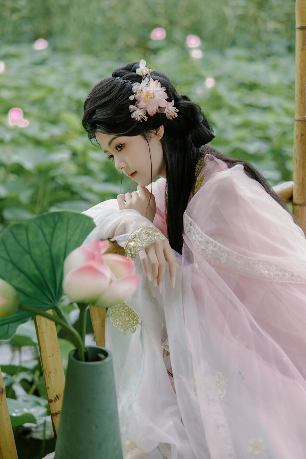 YiTuYu艺图语 Vol.9865 A Lin (26P)