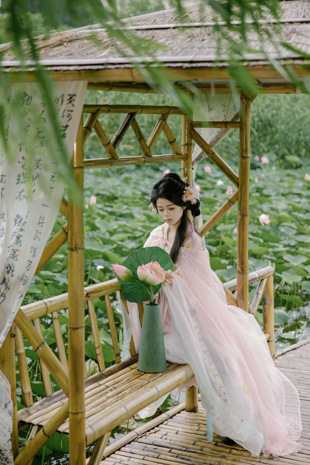 YiTuYu艺图语 Vol.9865 A Lin (26P)
