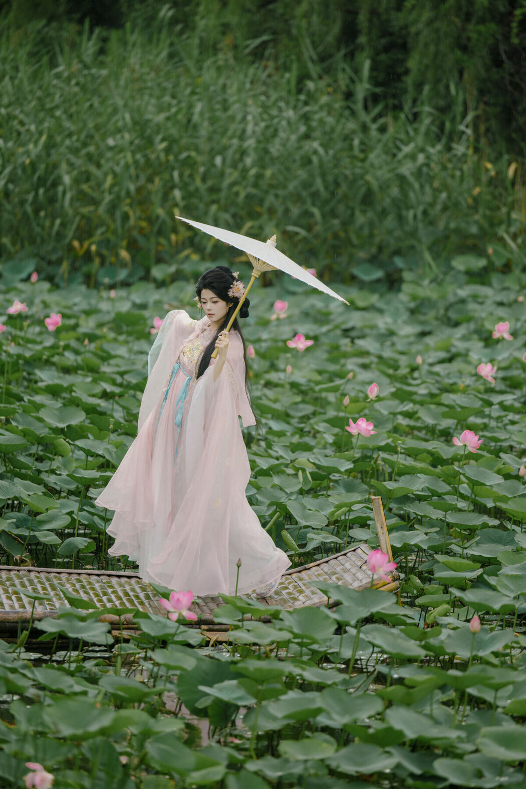 YiTuYu艺图语 Vol.9865 A Lin (26P)