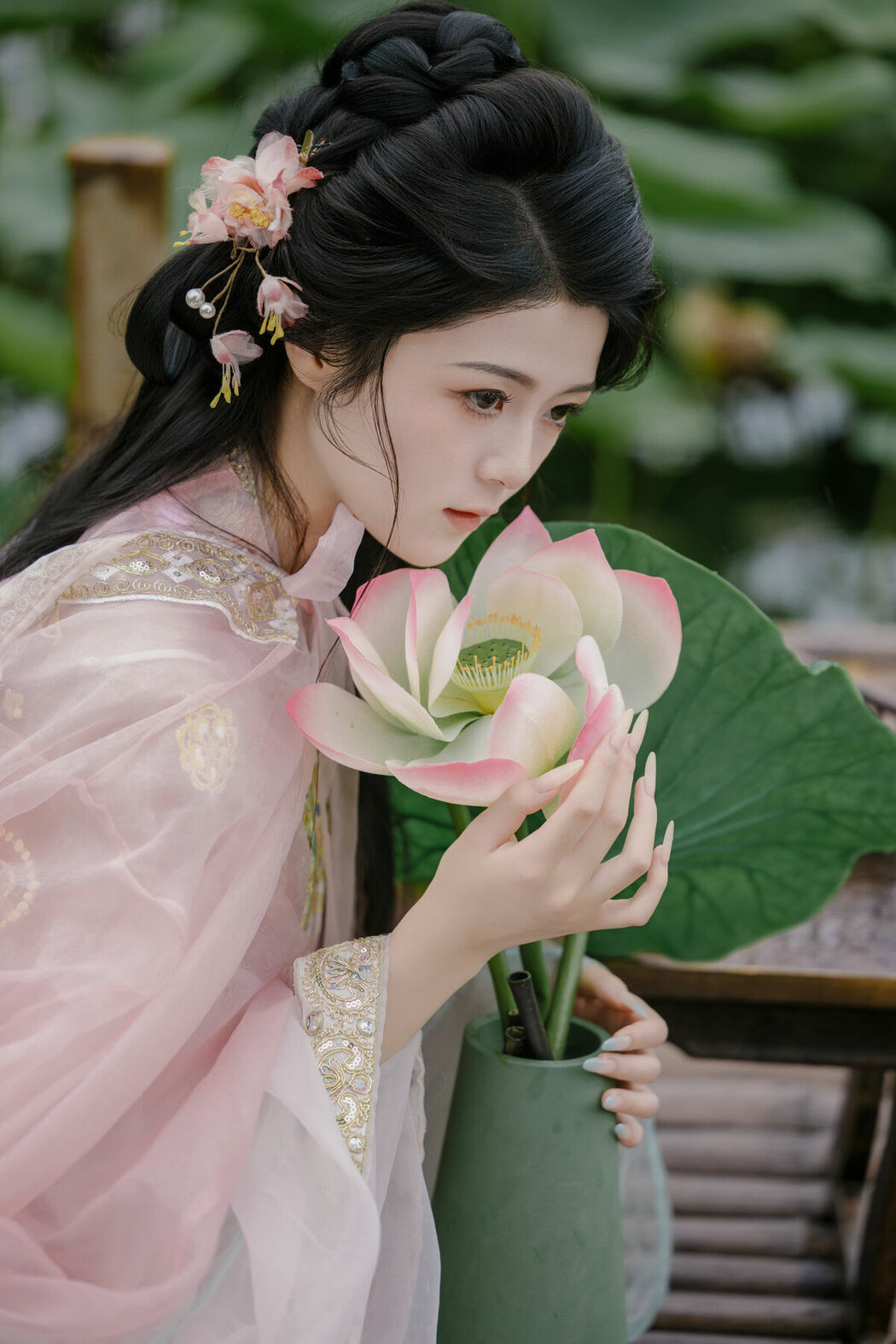 YiTuYu艺图语 Vol.9865 A Lin (26P)
